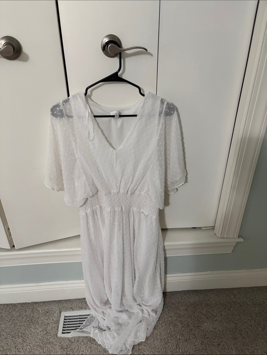 Dresses & Skirts - White Swiss Dot V-Neck Maxi Dress